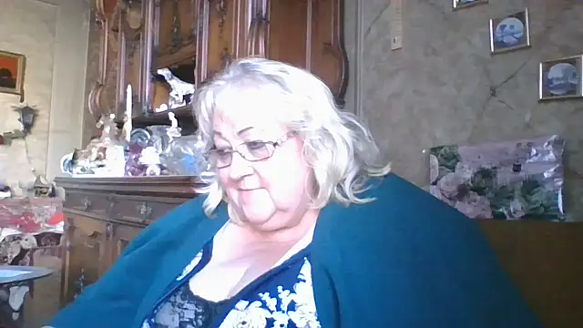 Snapshot of Lala-Love56 chatting on 09/26/25, 02:32 Lala-Love56 online show from 09/26/25, 02:32