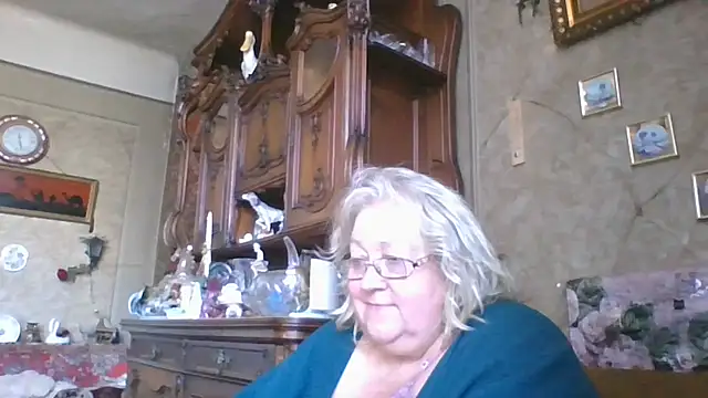 Snapshot of Lala-Love56 chatting on 09/27/25, 08:30 Lala-Love56 online show from 09/27/25, 08:30