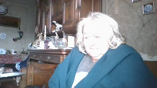 Snapshot of Lala-Love56 chatting on 10/25/25, 05:26 Lala-Love56 online show from 10/25/25, 05:26