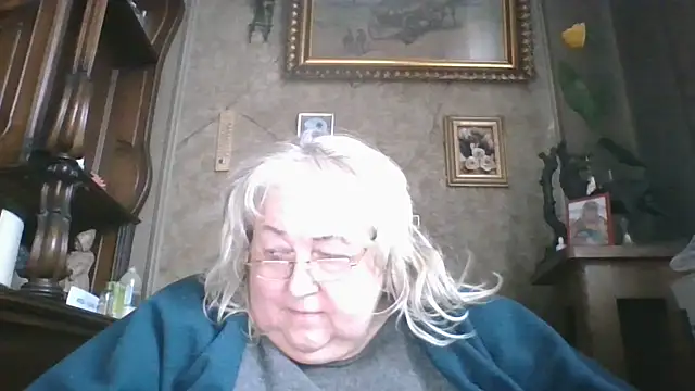 Snapshot of Lala-Love56 chatting on 11/06/25, 11:55 Lala-Love56 online show from 11/06/25, 11:55