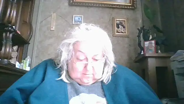 Snapshot of Lala-Love56 chatting on 11/10/25, 10:14 Lala-Love56 online show from 11/10/25, 10:14