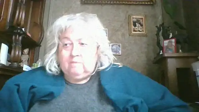 Snapshot of Lala-Love56 chatting on 11/15/25, 10:01 Lala-Love56 online show from 11/15/25, 10:01