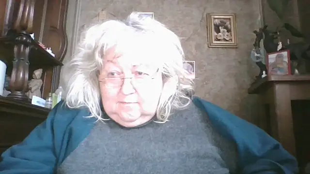 Snapshot of Lala-Love56 chatting on 12/04/25, 12:03 Lala-Love56 online show from 12/04/25, 12:03