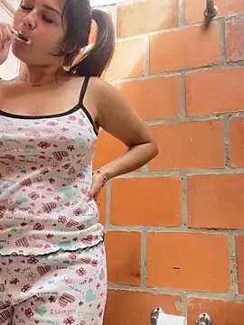 amberbakee online show from 11/28/25, 01:58