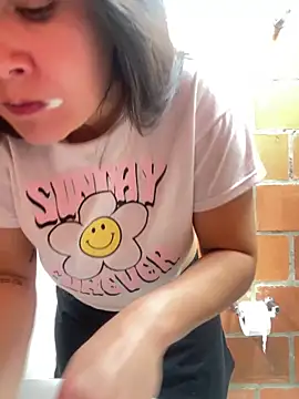 amberbakee online show from 02/02/26, 01:54