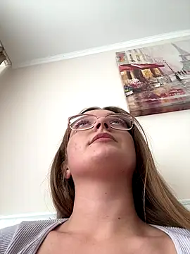 Snapshot of Bellatrisssaa chatting on 10/20/25, 12:27 Bellatrisssaa online show from 10/20/25, 12:27