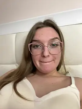 Bellatrisssaa online show from 02/12/26, 08:04