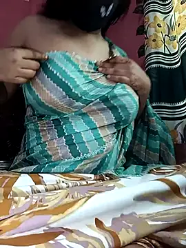 Snapshot of Samiya3344 chatting on 10/18/25, 01:52 Samiya3344 online show from 10/18/25, 01:52