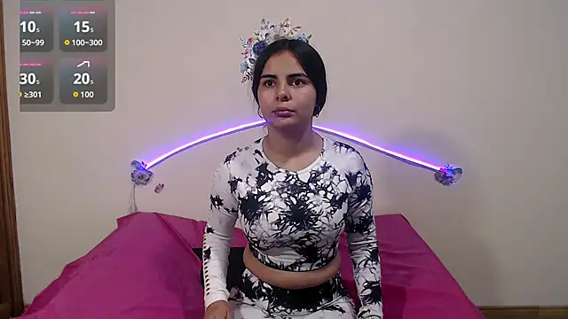 Snapshot of Valeryxs chatting on 10/24/25, 08:05 Valeryxs online show from 10/24/25, 08:05