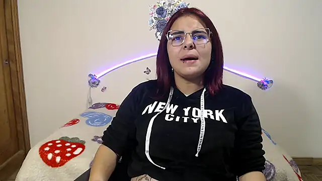 Snapshot of Valeryxs chatting on 11/04/25, 07:35 Valeryxs online show from 11/04/25, 07:35