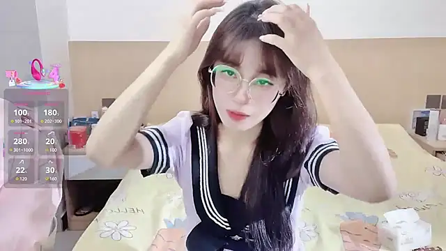 Snapshot of yuanbao_a chatting on 09/30/25, 12:10 yuanbao a online show from 09/30/25, 12:10