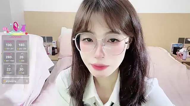 Snapshot of yuanbao_a chatting on 10/07/25, 10:12 yuanbao a online show from 10/07/25, 10:12