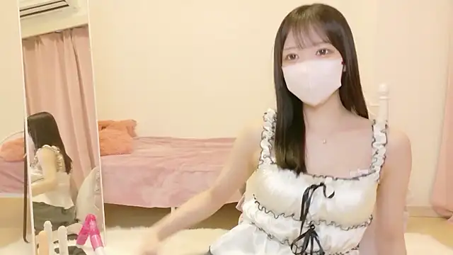 roachan  online show from 02/07/26, 03:16