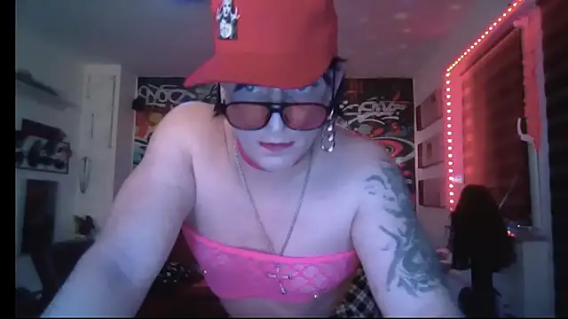 hellgirl1980 online show from 05/18/26, 12:29