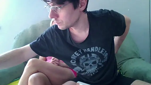 Snapshot of Eric_Basilio chatting on 09/26/25, 11:47 Eric Basilio online show from 09/26/25, 11:47