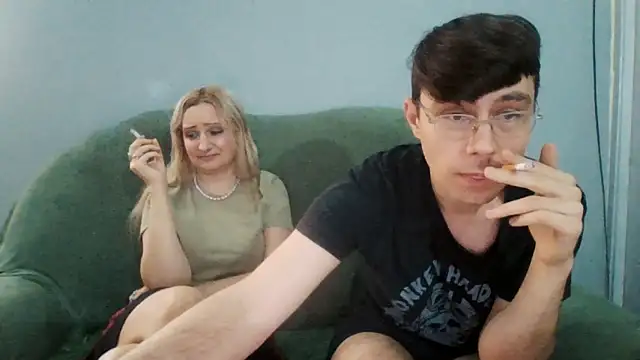 Snapshot of Eric_Basilio chatting on 12/01/25, 10:42 Eric Basilio online show from 12/01/25, 10:42