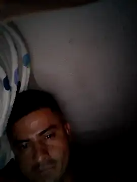 Snapshot of Andr3s69xxx chatting on 09/15/25, 12:32 Andr3s69xxx online show from 09/15/25, 12:32