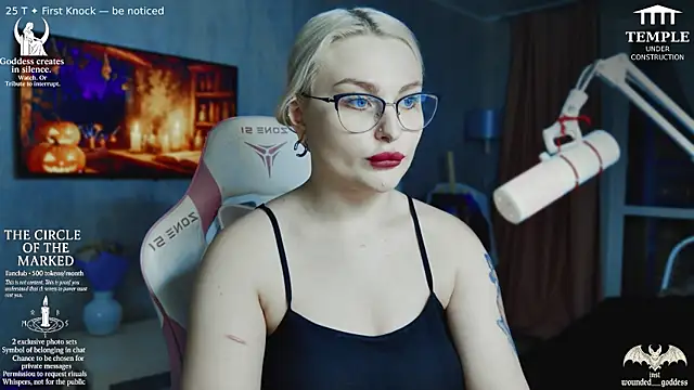 Wounded Goddess  online show from 11/03/25, 02:51