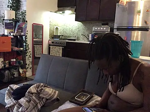 littyleesh1 online show from 05/23/26, 07:07
