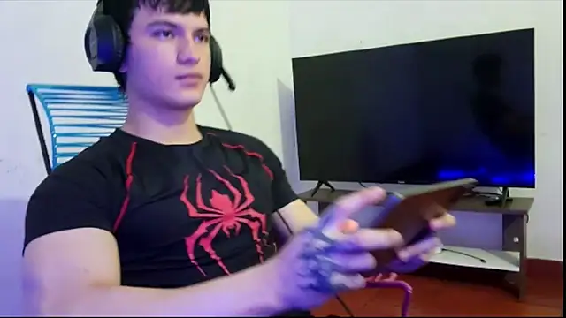 ErickWalton online show from 11/18/25, 04:50