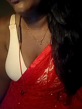 Snapshot of Angel_6531 chatting on 10/15/25, 12:22 Angel 6531 online show from 10/15/25, 12:22