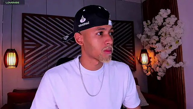 B Wild online show from 11/13/25, 03:16