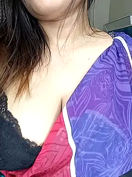 Snapshot of your---couple chatting on 09/21/25, 09:38 your---couple online show from 09/21/25, 09:38