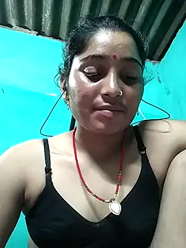 Snapshot of Hot_cupal chatting on 10/04/25, 08:29 Hot cupal online show from 10/04/25, 08:29