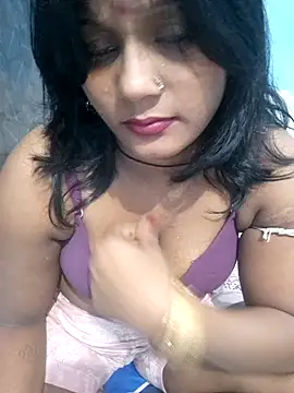Snapshot of Rashmi_Pathak chatting on 10/04/25, 05:44 Rashmi Pathak online show from 10/04/25, 05:44