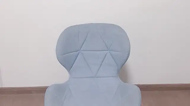 Snapshot of Queen_ww chatting on 12/18/25, 06:03 Queen ww online show from 12/18/25, 06:03