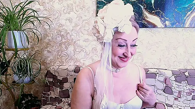  Sara  Smith  online show from 03/08/26, 10:41