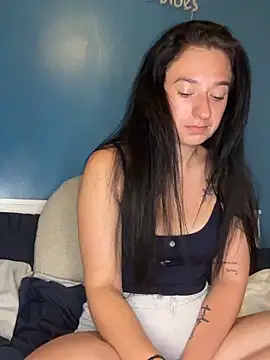 aurora28 online show from 10/13/25, 09:20