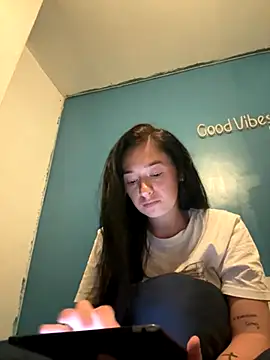 aurora28 online show from 10/14/25, 06:58