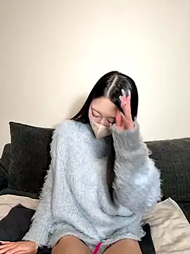 Snapshot of sirochan_ chatting on 12/05/25, 02:14 sirochan online show from 12/05/25, 02:14