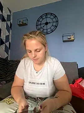 Snapshot of Dolliejayxx chatting on 10/23/25, 11:20 Dolliejayxx online show from 10/23/25, 11:20