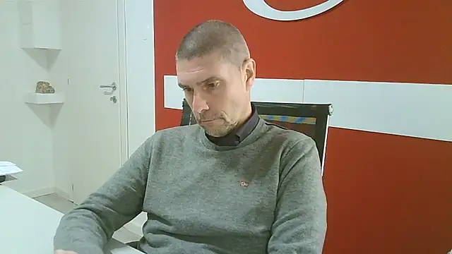 max79ve31 online show from 01/12/26, 12:21