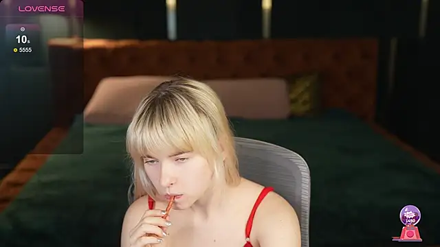 Snapshot of Ava_kiss054 chatting on 06/05/26, 02:45 Ava kiss054 online show from 06/05/26, 02:45