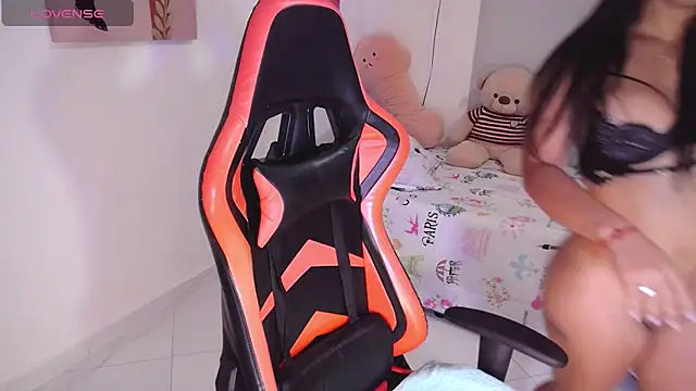 Snapshot of CathaleyaSex chatting on 03/05/25, 04:13 CathaleyaSex online show from 03/05/25, 04:13