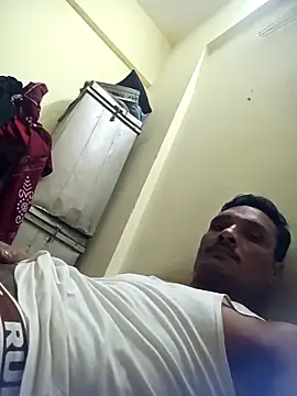 Snapshot of 8133vaibhavh chatting on 09/17/25, 02:30 8133vaibhavh online show from 09/17/25, 02:30