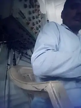 Snapshot of 8133vaibhavh chatting on 09/26/25, 12:42 8133vaibhavh online show from 09/26/25, 12:42