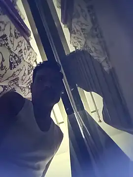 Snapshot of 8133vaibhavh chatting on 09/29/25, 04:56 8133vaibhavh online show from 09/29/25, 04:56