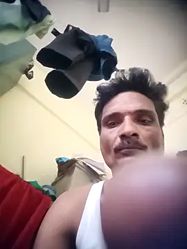 Snapshot of 8133vaibhavh chatting on 11/25/25, 02:11 8133vaibhavh online show from 11/25/25, 02:11