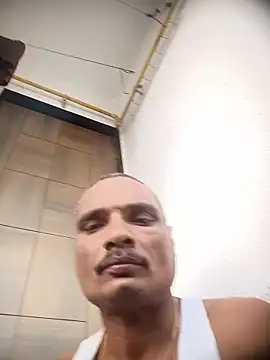 Snapshot of 8133vaibhavh chatting on 01/17/26, 02:38 8133vaibhavh online show from 01/17/26, 02:38