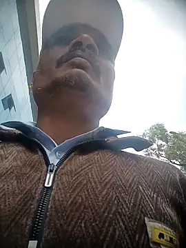 Snapshot of 8133vaibhavh chatting on 02/17/26, 09:06 8133vaibhavh online show from 02/17/26, 09:06