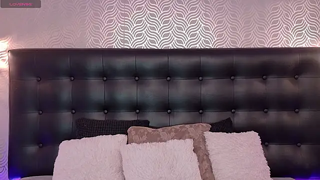 NaiaraMasson  online show from 03/02/26, 12:23