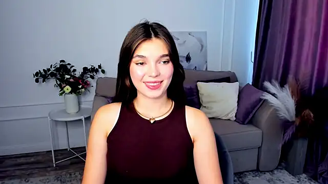 Snapshot of DivineAmour chatting on 10/01/25, 04:18 DivineAmour online show from 10/01/25, 04:18