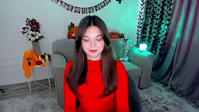 Snapshot of DivineAmour chatting on 10/11/25, 04:12 DivineAmour online show from 10/11/25, 04:12