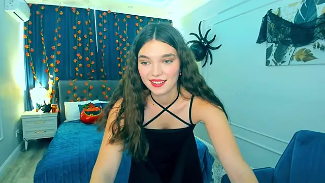 Snapshot of DivineAmour chatting on 10/14/25, 12:50 DivineAmour online show from 10/14/25, 12:50