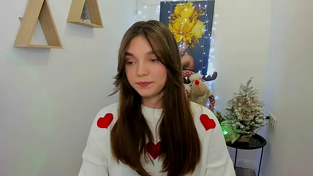 Snapshot of DivineAmour chatting on 12/05/25, 11:19 DivineAmour online show from 12/05/25, 11:19