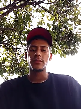 Snapshot of Boy_hot- chatting on 09/16/25, 07:15 Boy hot- online show from 09/16/25, 07:15